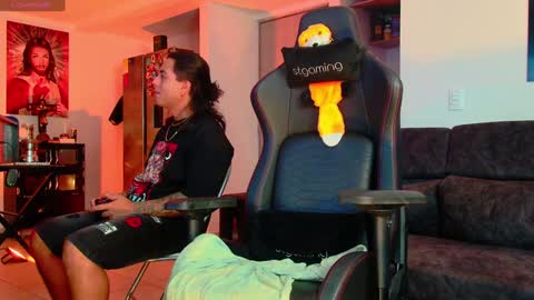 Snapshot of latin_couple77 chatting on 1, 2, 2025 Sara y Andy online show from 1, 2, 2025