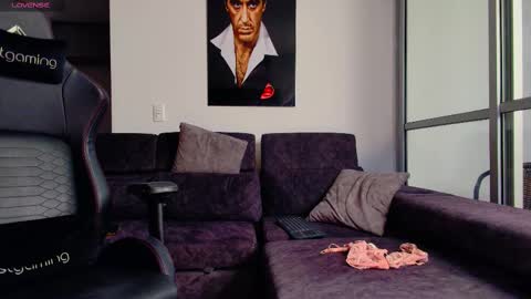 Snapshot of latin_couple77 chatting on 23, 2, 2025 Sara y Andy online show from 23, 2, 2025