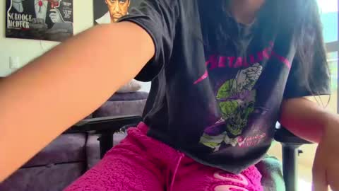 Snapshot of latin_couple77 chatting on 27, 6, 2026 Sara y Andy online show from 27, 6, 2026