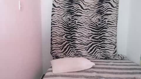 M E G A N  online show from 9, 3, 2026