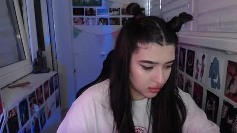 miiiiiiaaaa online show from 9, 2, 2025