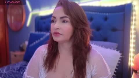 Snapshot of latinaqueen4u chatting on 8, 6, 2026 Your Latina Lover online show from 8, 6, 2026