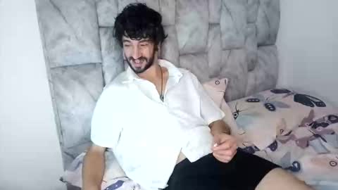 latinlustandfrenchkiss online show from 31, 5, 2026