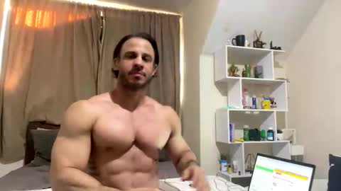 latino_rodri online show from 27, 5, 2026