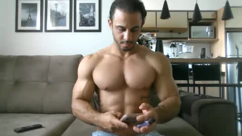 latino_rodri online show from 24, 6, 2026