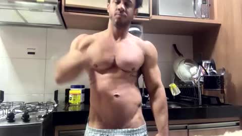 latino_rodri online show from 25, 6, 2026