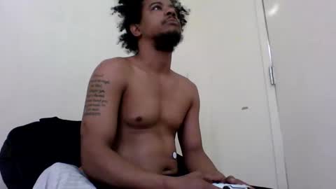 Snapshot of latinobooty66 chatting on 1, 12, 2025 latinobooty66 online show from 1, 12, 2025