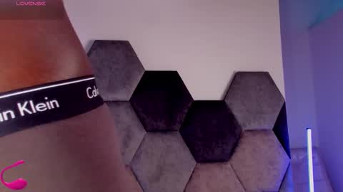 LEANDRO online show from 12, 2, 2026