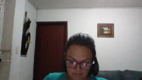 Snapshot of lau16310 chatting on 8, 6, 2026 Laura online show from 8, 6, 2026