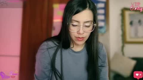 Snapshot of laujgray chatting on 27, 3, 2026 laujgray online show from 27, 3, 2026
