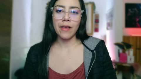 Snapshot of laujgray chatting on 31, 5, 2026 laujgray online show from 31, 5, 2026
