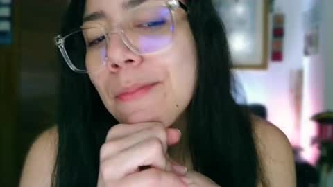 Snapshot of laujgray chatting on 5, 6, 2026 laujgray online show from 5, 6, 2026