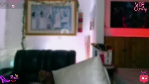 Snapshot of laujgray chatting on 12, 6, 2026 laujgray online show from 12, 6, 2026