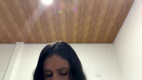 Snapshot of laura_1717 chatting on 29, 5, 2026 laura online show from 29, 5, 2026