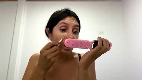 Snapshot of laura_1717 chatting on 2, 6, 2026 laura online show from 2, 6, 2026