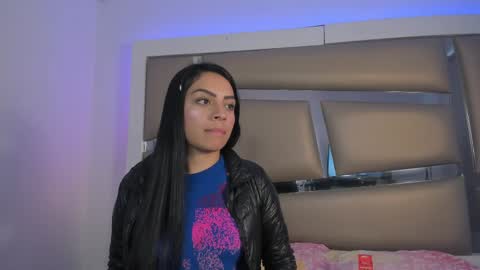 laura__js_ online show from 25, 2, 2025