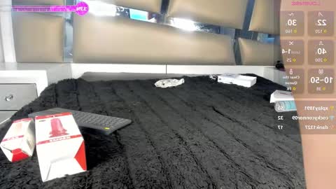 laura__js_ online show from 24, 11, 2025