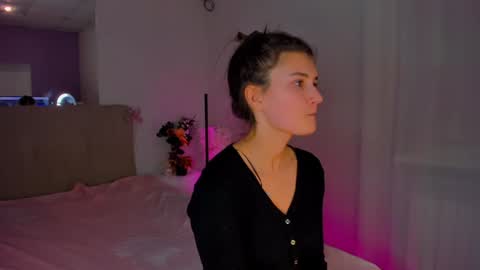 Laura online show from 8, 1, 2025