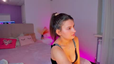 Laura online show from 10, 2, 2025