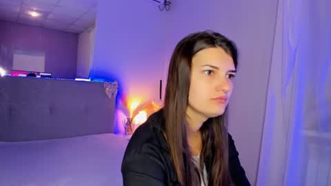 Snapshot of laura__leee chatting on 13, 7, 2026 Laura online show from 13, 7, 2026