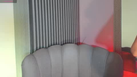 Laura online show from 10, 10, 2025