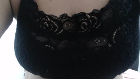  Laura  online show from 31, 3, 2026