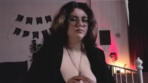 Miss Laura online show from 18, 2, 2026