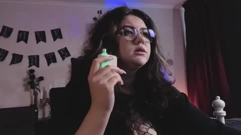 Miss Laura online show from 19, 2, 2026