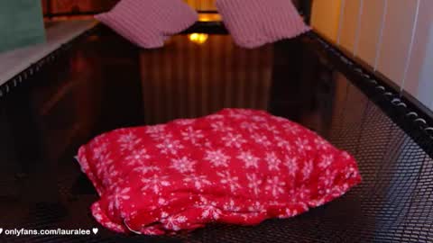 Snapshot of laura_lee chatting on 7, 2, 2026 Laura Lee. online show from 7, 2, 2026