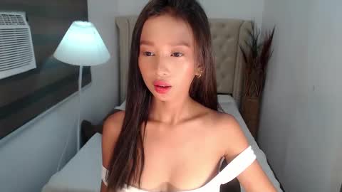 Laura leighxx online show from 11, 3, 2025