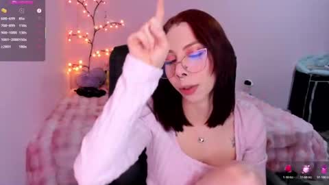 Snapshot of laura_olssen chatting on 17, 6, 2026 Kate online show from 17, 6, 2026
