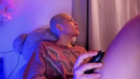 Laura Rose online show from 5, 1, 2026