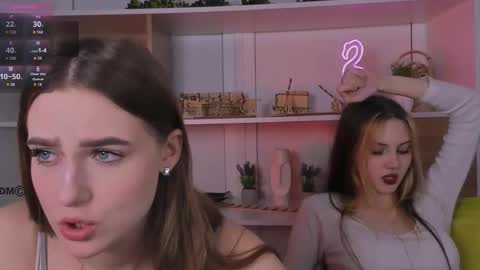 laura_sween online show from 17, 10, 2025