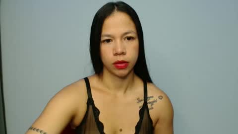 lauracb          online show from 6, 4, 2026