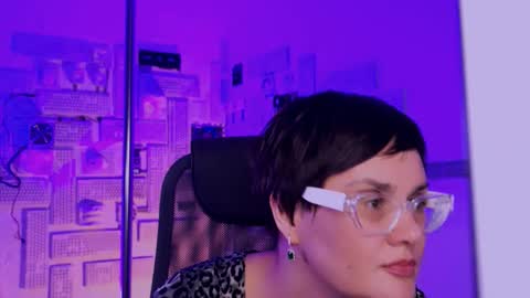 lauradavidsons online show from 7, 11, 2025