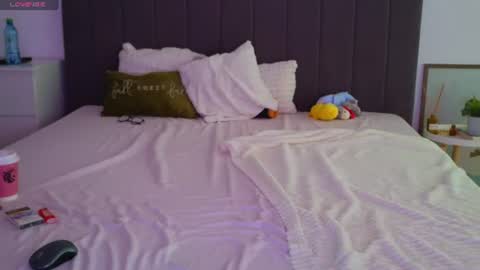 Snapshot of lauradelight chatting on 15, 6, 2026 NatalieDelight online show from 15, 6, 2026