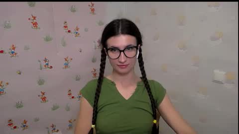 Laura online show from 25, 10, 2025