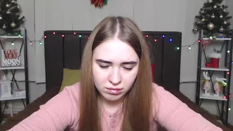 LauraHlot online show from 4, 1, 2025