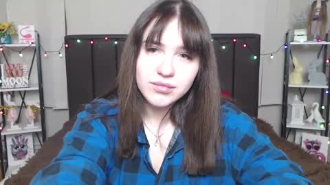 LauraHlot online show from 11, 2, 2025