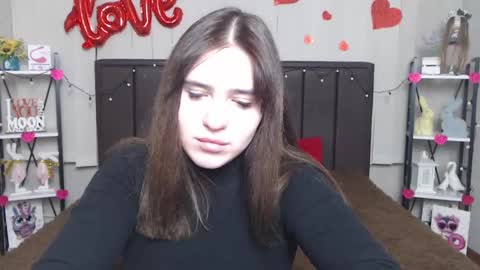 LauraHlot online show from 16, 2, 2025