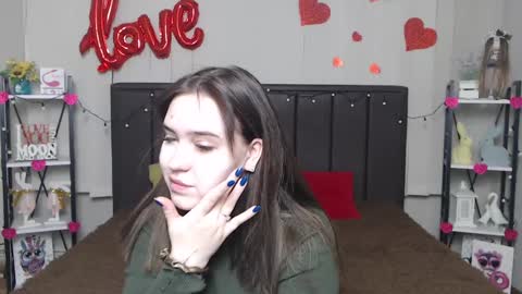 LauraHlot online show from 20, 2, 2025