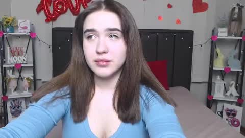 LauraHlot online show from 27, 2, 2025