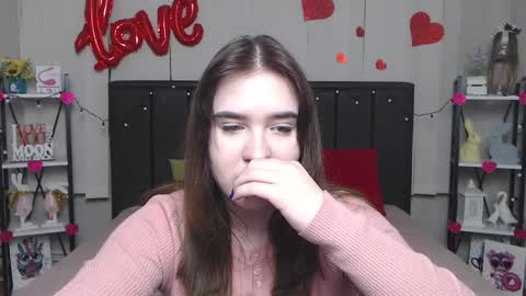 LauraHlot online show from 4, 3, 2025