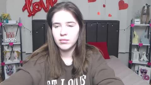LauraHlot online show from 10, 3, 2025
