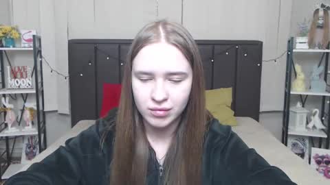 LauraHlot online show from 15, 9, 2025