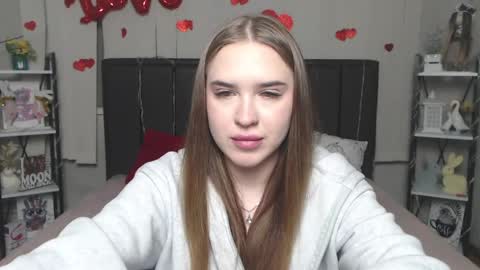 LauraHlot online show from 10, 4, 2026