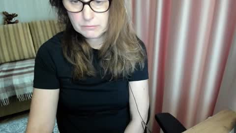 Lauraoven1 online show from 9, 3, 2026