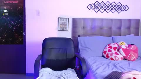 Snapshot of laureen_brown chatting on 29, 1, 2025 Laura online show from 29, 1, 2025