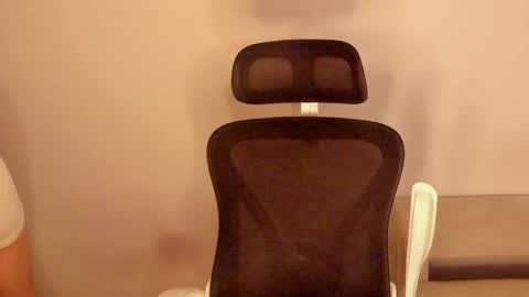 Laureent online show from 3, 3, 2026