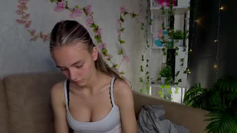 Snapshot of laurenasimpkin chatting on 11, 6, 2026 Lissa online show from 11, 6, 2026